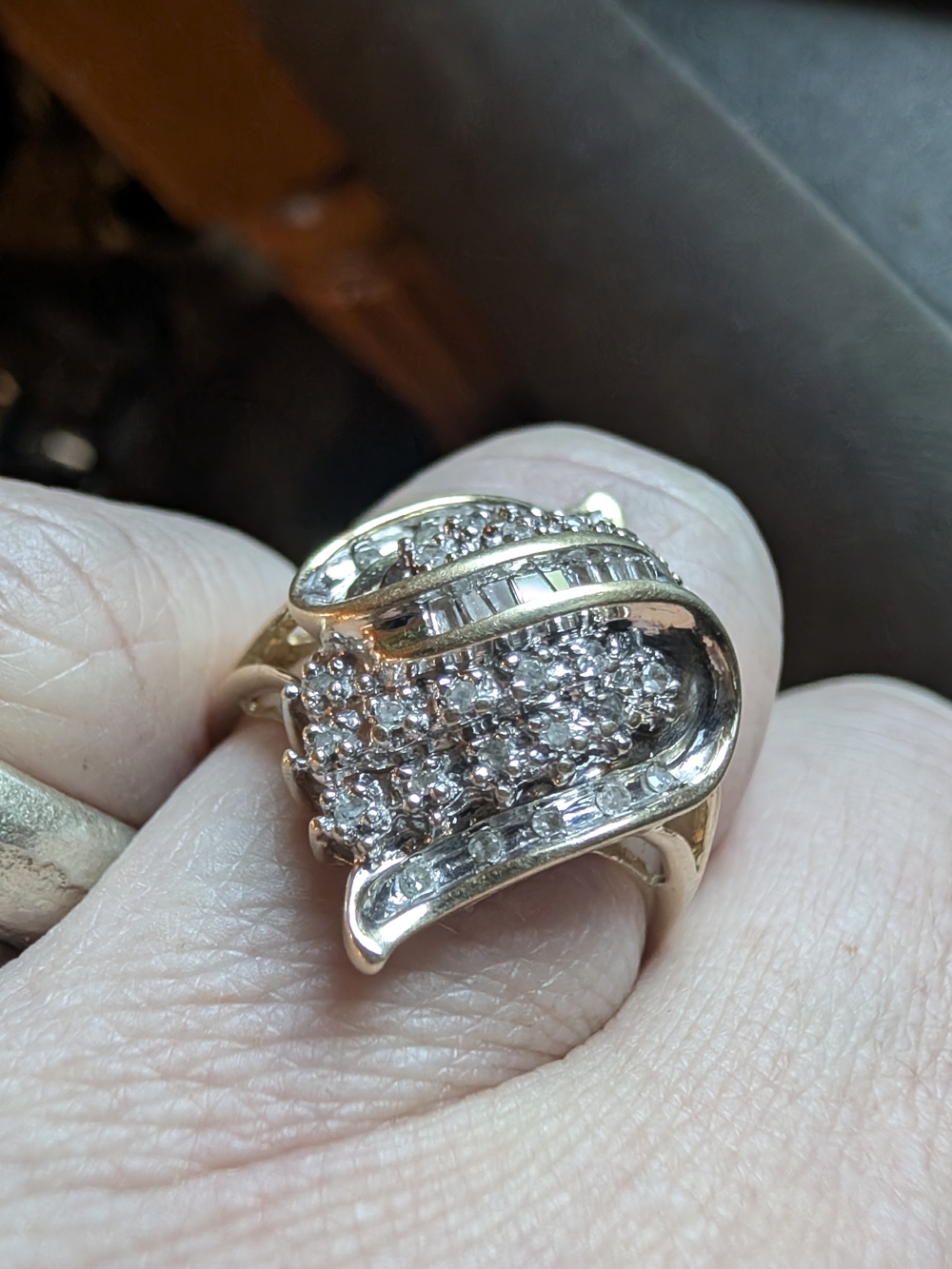 Solid Two Tone 10K Size 9.75 Natural Diamond Swirl Cluster Ring